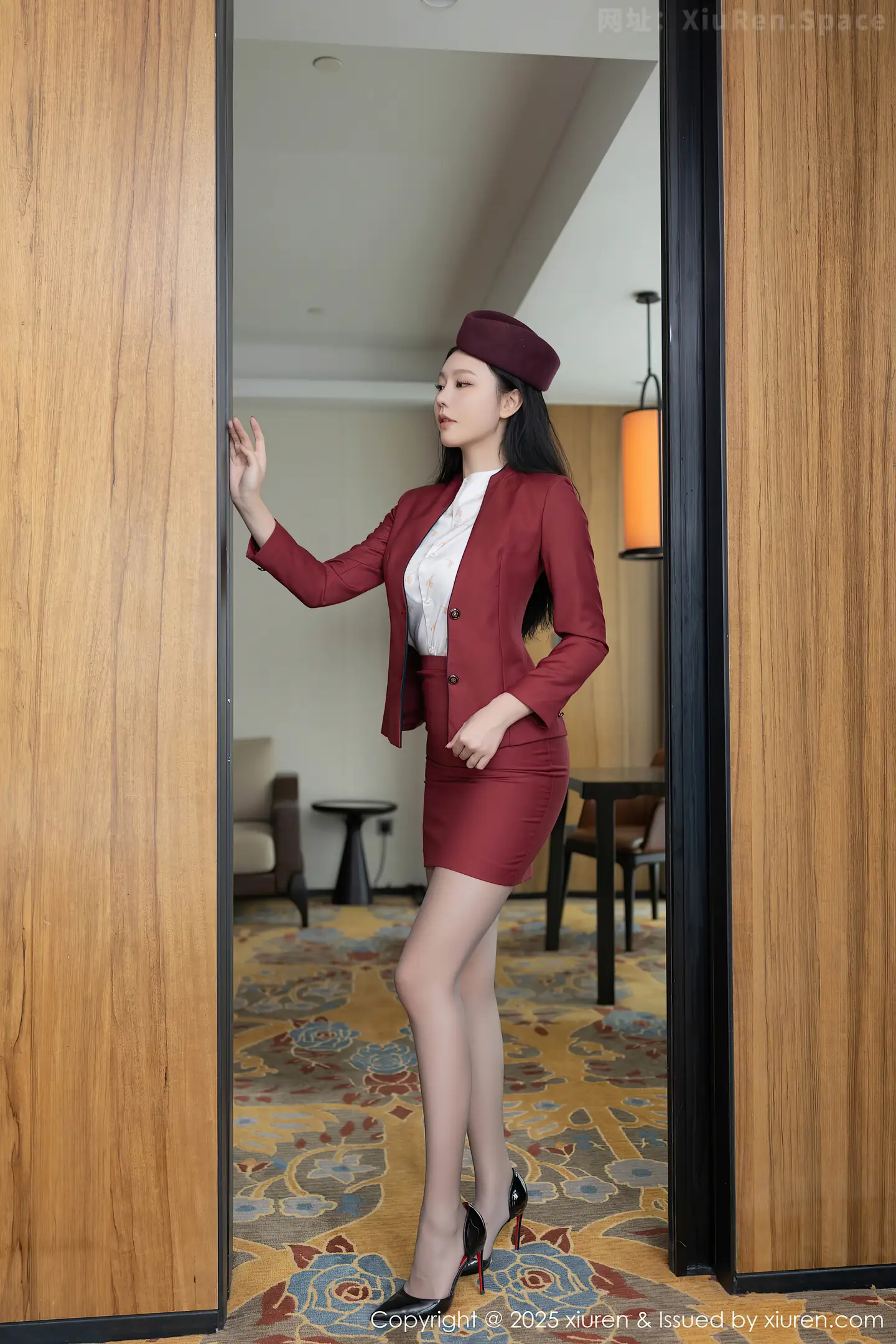 图片[6]-[XiuRen秀人网] VOL.10333 模特安然anran红色空姐制服露黄色蕾丝内衣秀完美身材诱惑写真80P-秀人网官方网站